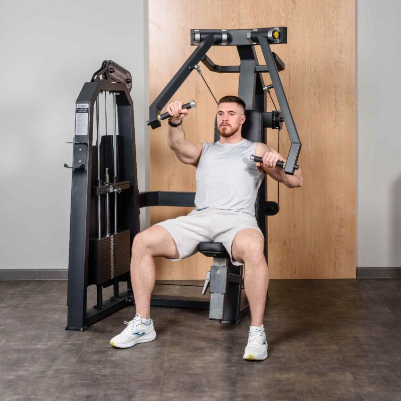 A2008 Жим от груди вертикальный. Стек 100 кг